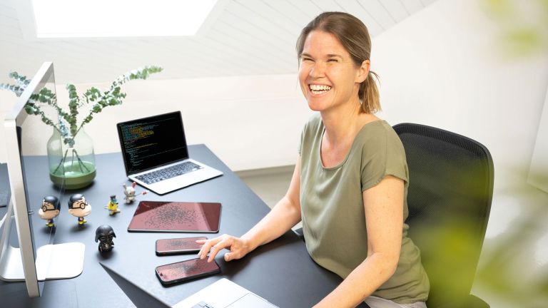 Developerin am arbeiten